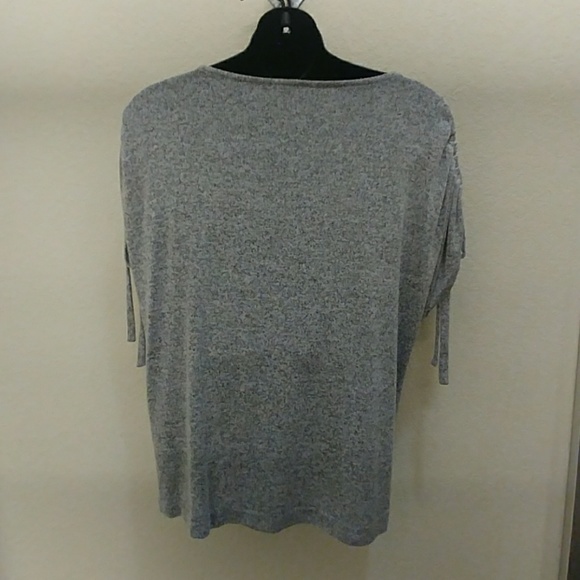 🍀Lucky Brand Cold Shoulder Top - Picture 5 of 8